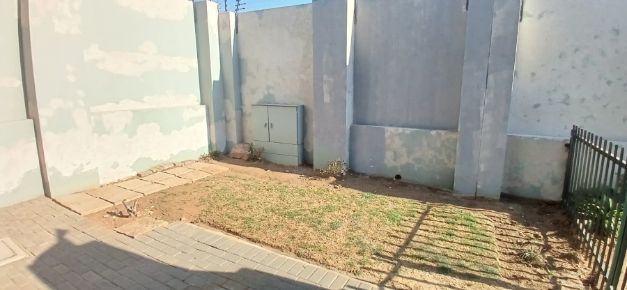 2 Bedroom Property for Sale in Farrar Park Gauteng