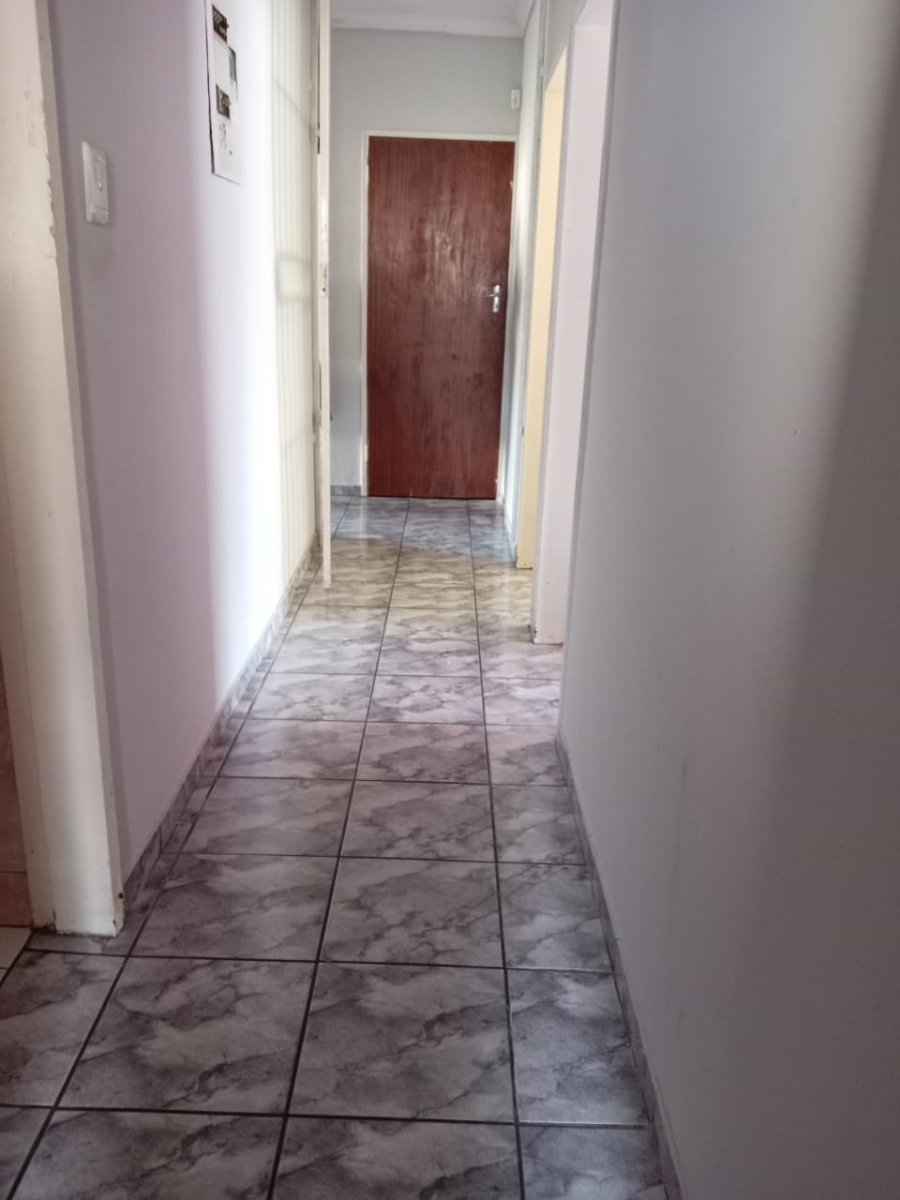 3 Bedroom Property for Sale in Birchleigh North Gauteng