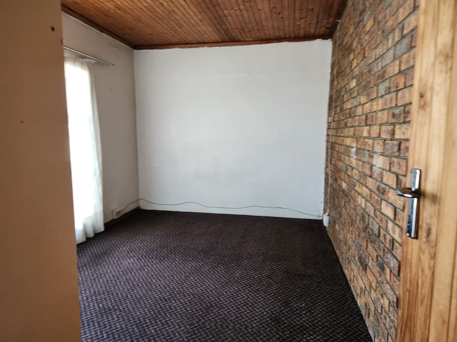 3 Bedroom Property for Sale in Birchleigh North Gauteng