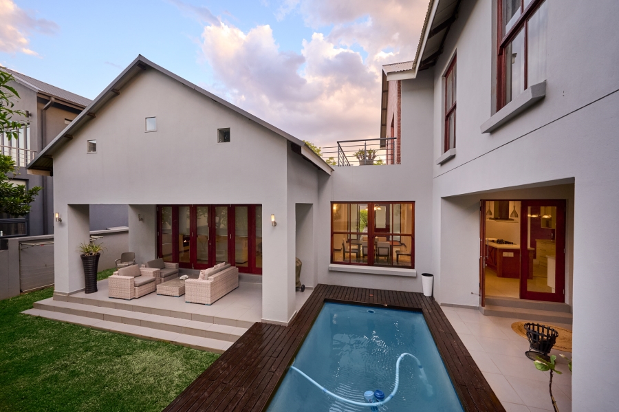 4 Bedroom Property for Sale in Waterfall Country Village Gauteng