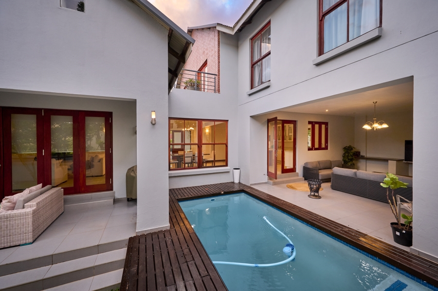 4 Bedroom Property for Sale in Waterfall Country Village Gauteng