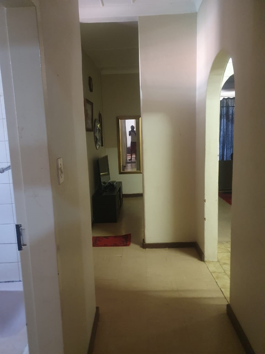 1 Bedroom Property for Sale in Sunnyside Gauteng