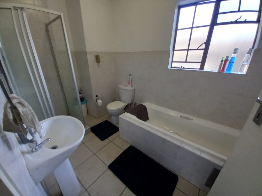 To Let 2 Bedroom Property for Rent in Carlswald Gauteng