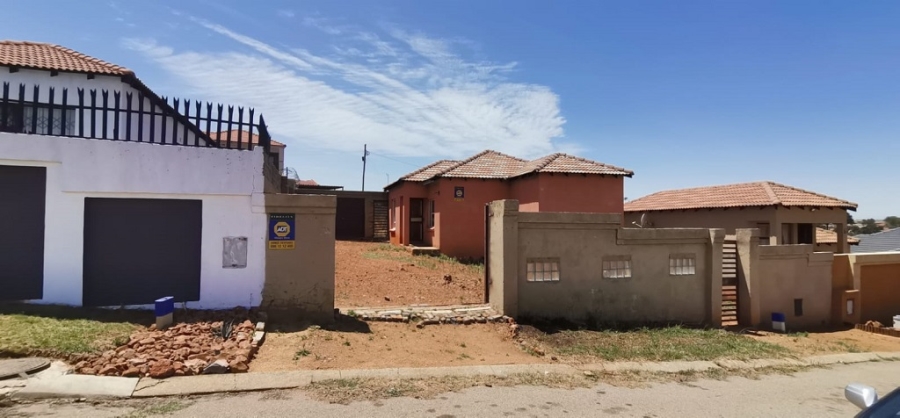 2 Bedroom Property for Sale in Eldorado Park Gauteng