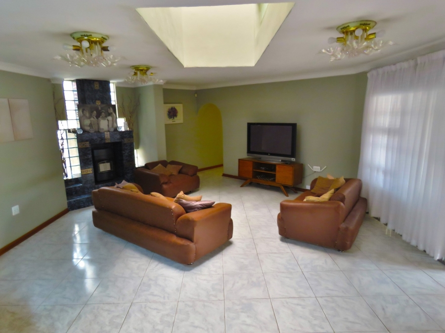 5 Bedroom Property for Sale in Lenasia South Gauteng