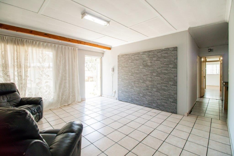 5 Bedroom Property for Sale in Impala Park Gauteng