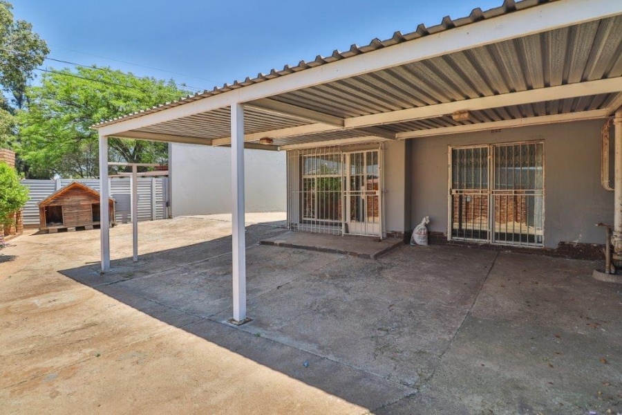 5 Bedroom Property for Sale in Impala Park Gauteng