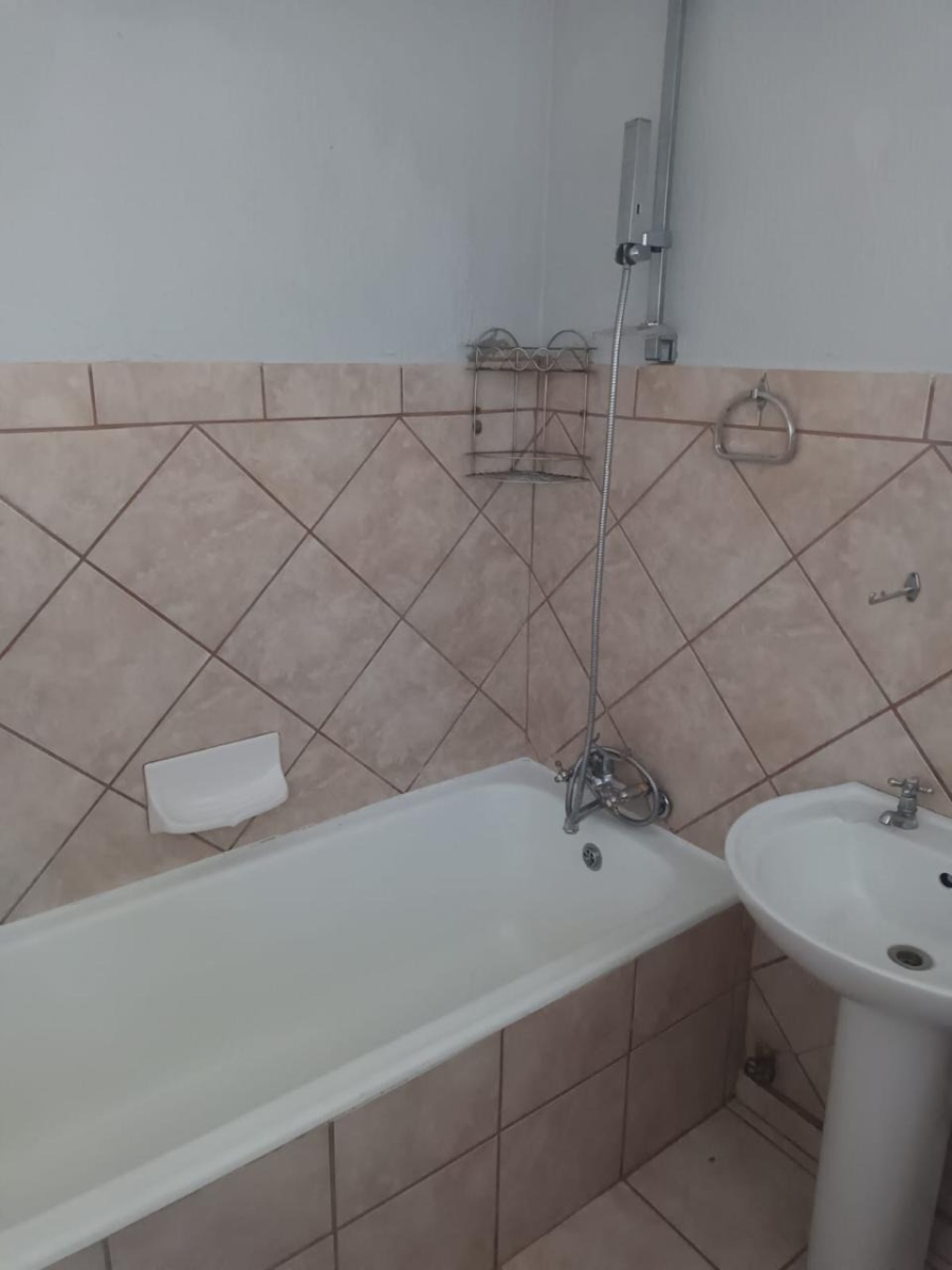 To Let 2 Bedroom Property for Rent in Dalview Gauteng