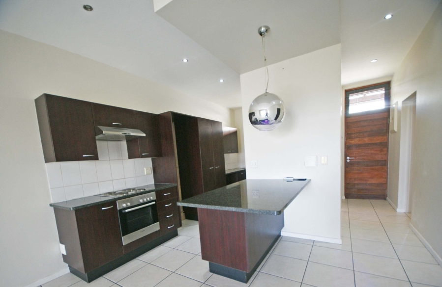 To Let 2 Bedroom Property for Rent in Bryanston Gauteng