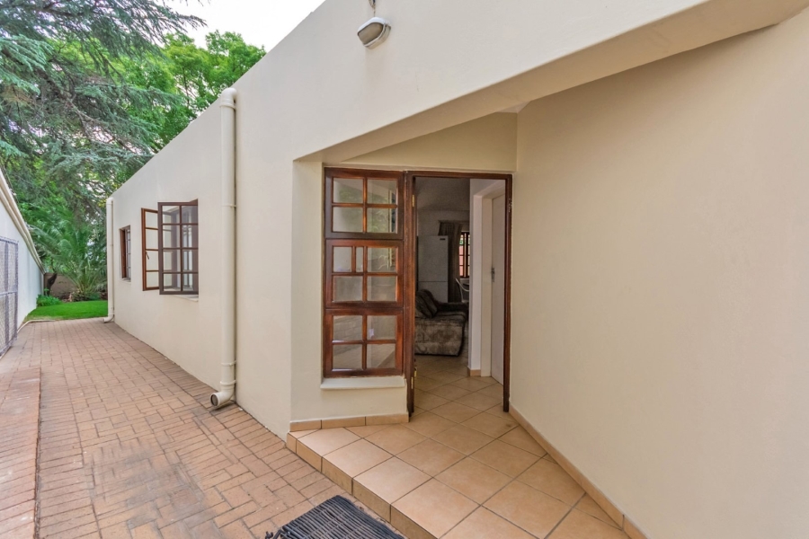 9 Bedroom Property for Sale in Bryanston Gauteng