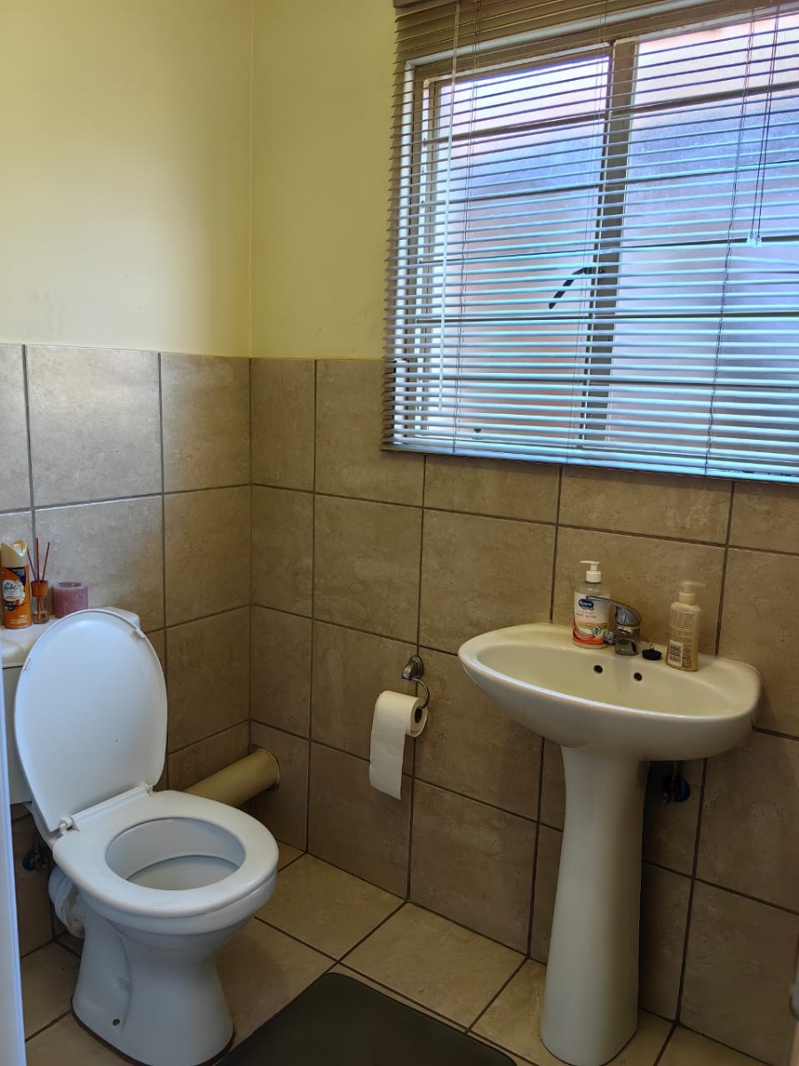 3 Bedroom Property for Sale in Annlin Gauteng