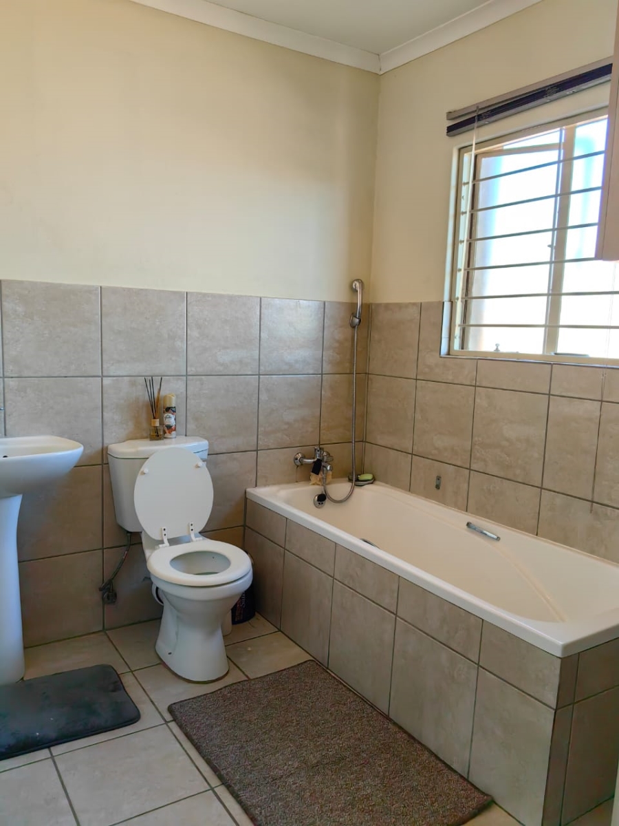 3 Bedroom Property for Sale in Annlin Gauteng