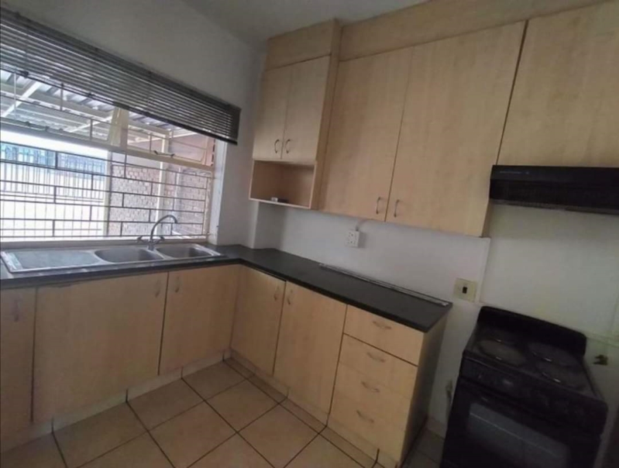 2 Bedroom Property for Sale in Sinoville Gauteng