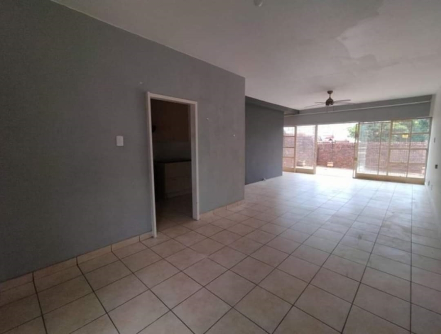 2 Bedroom Property for Sale in Sinoville Gauteng