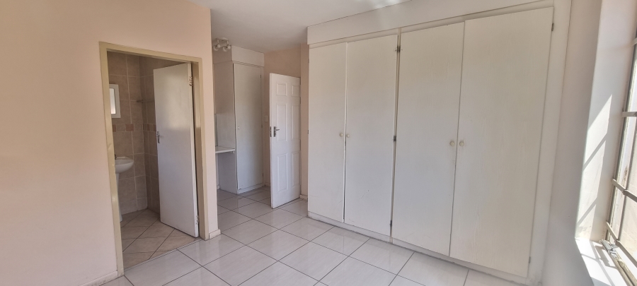 2 Bedroom Property for Sale in North Riding Gauteng