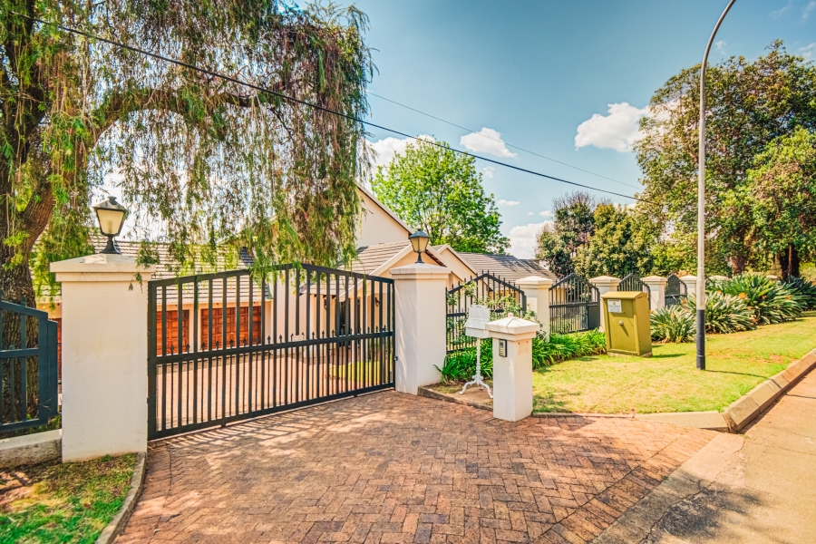 5 Bedroom Property for Sale in Bedfordview Gauteng