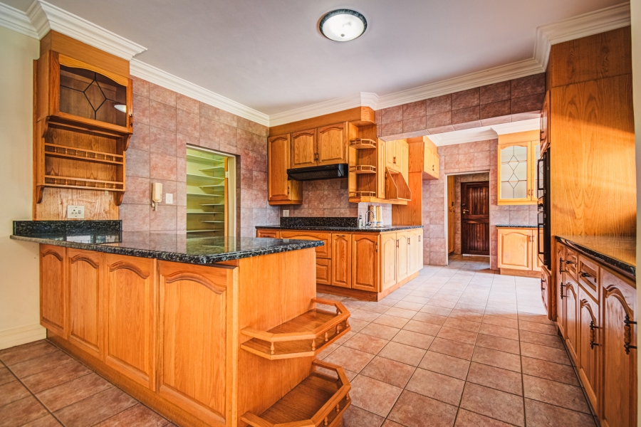 5 Bedroom Property for Sale in Bedfordview Gauteng