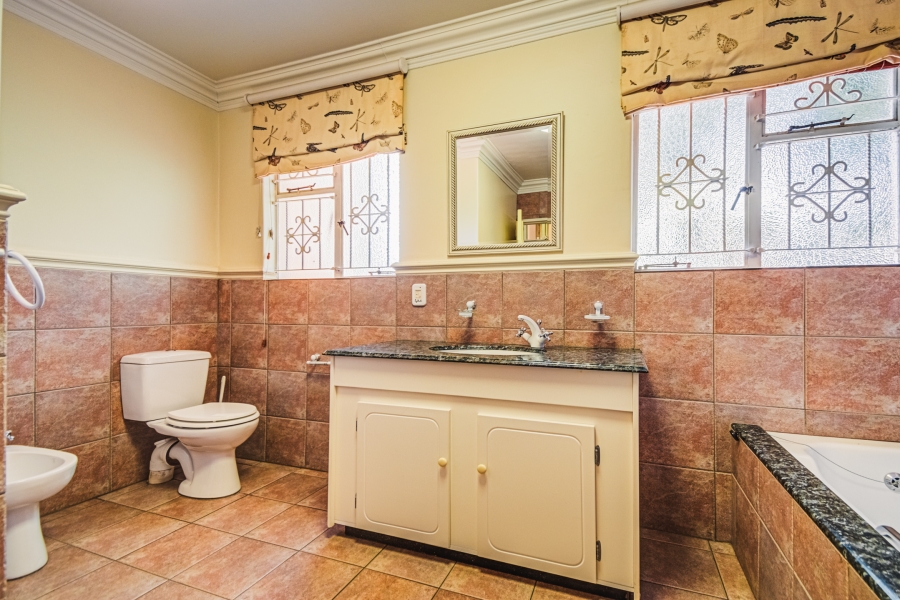 5 Bedroom Property for Sale in Bedfordview Gauteng