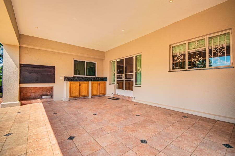 5 Bedroom Property for Sale in Bedfordview Gauteng