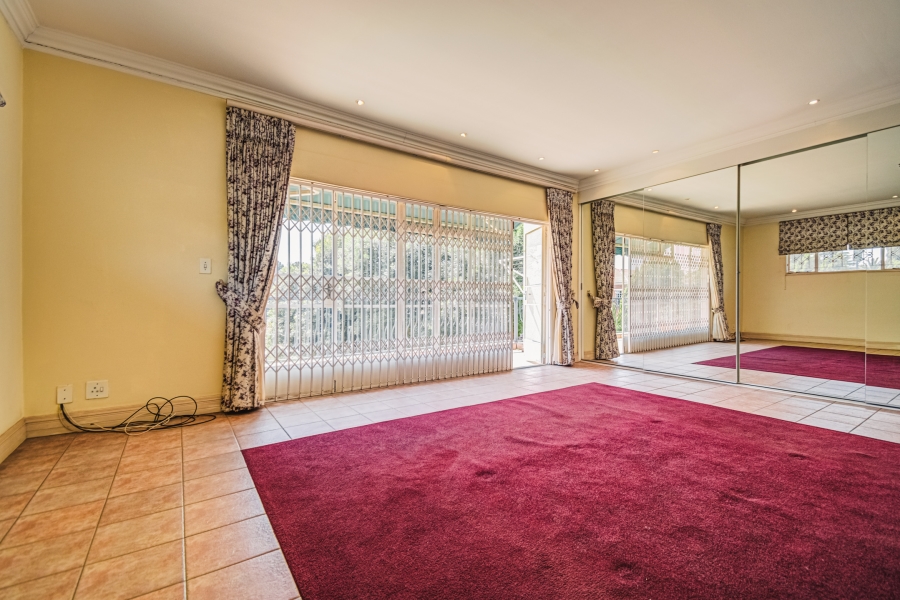 5 Bedroom Property for Sale in Bedfordview Gauteng