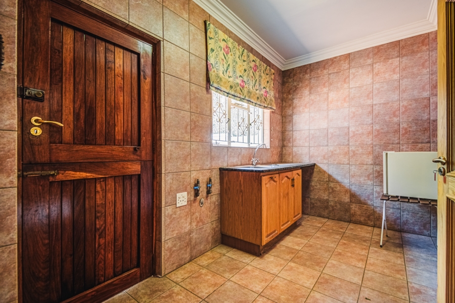 5 Bedroom Property for Sale in Bedfordview Gauteng