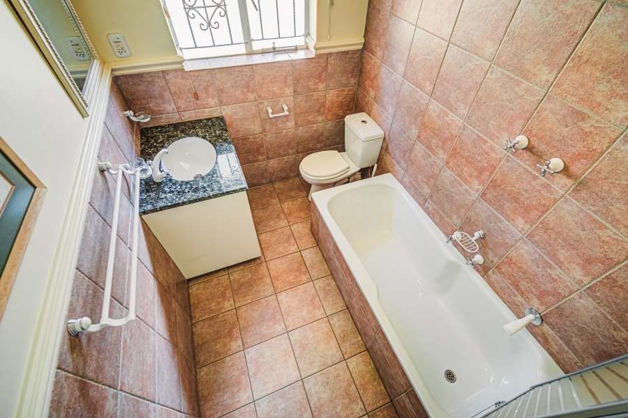 5 Bedroom Property for Sale in Bedfordview Gauteng