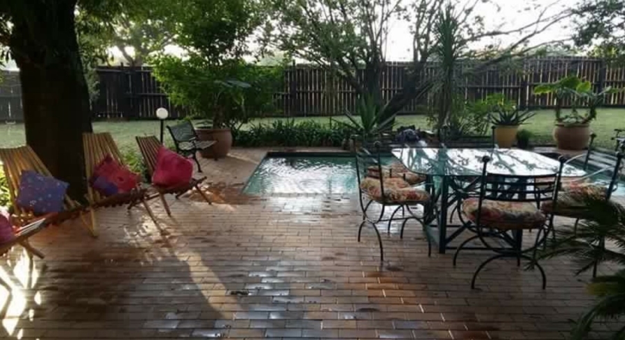 9 Bedroom Property for Sale in Glen Austin Gauteng