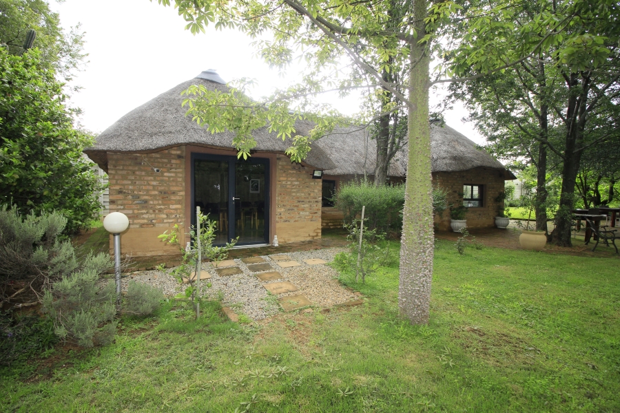 9 Bedroom Property for Sale in Glen Austin Gauteng