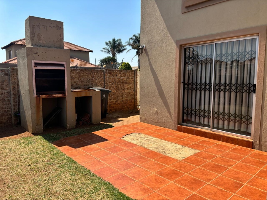 To Let 3 Bedroom Property for Rent in Terenure Gauteng