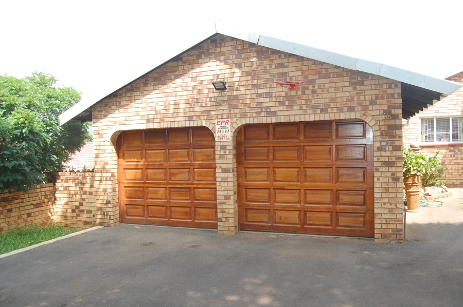 4 Bedroom Property for Sale in Kenmare Gauteng