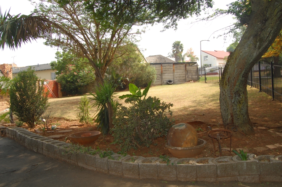 4 Bedroom Property for Sale in Kenmare Gauteng