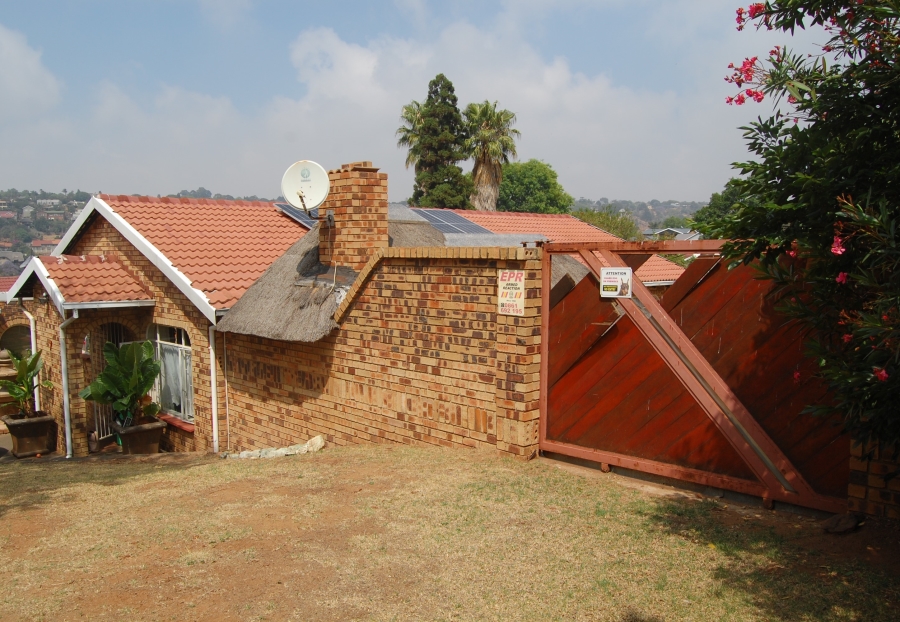 4 Bedroom Property for Sale in Kenmare Gauteng