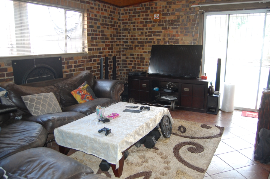 4 Bedroom Property for Sale in Kenmare Gauteng