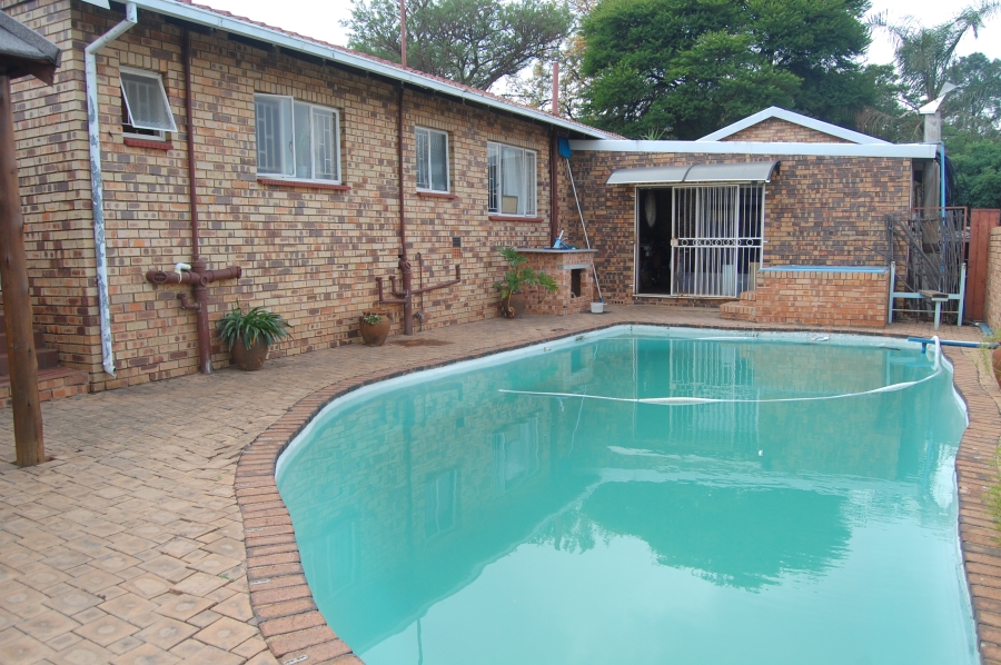 4 Bedroom Property for Sale in Kenmare Gauteng