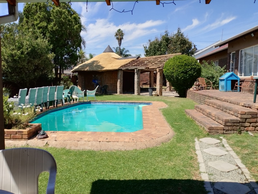 5 Bedroom Property for Sale in Norkem Park Gauteng