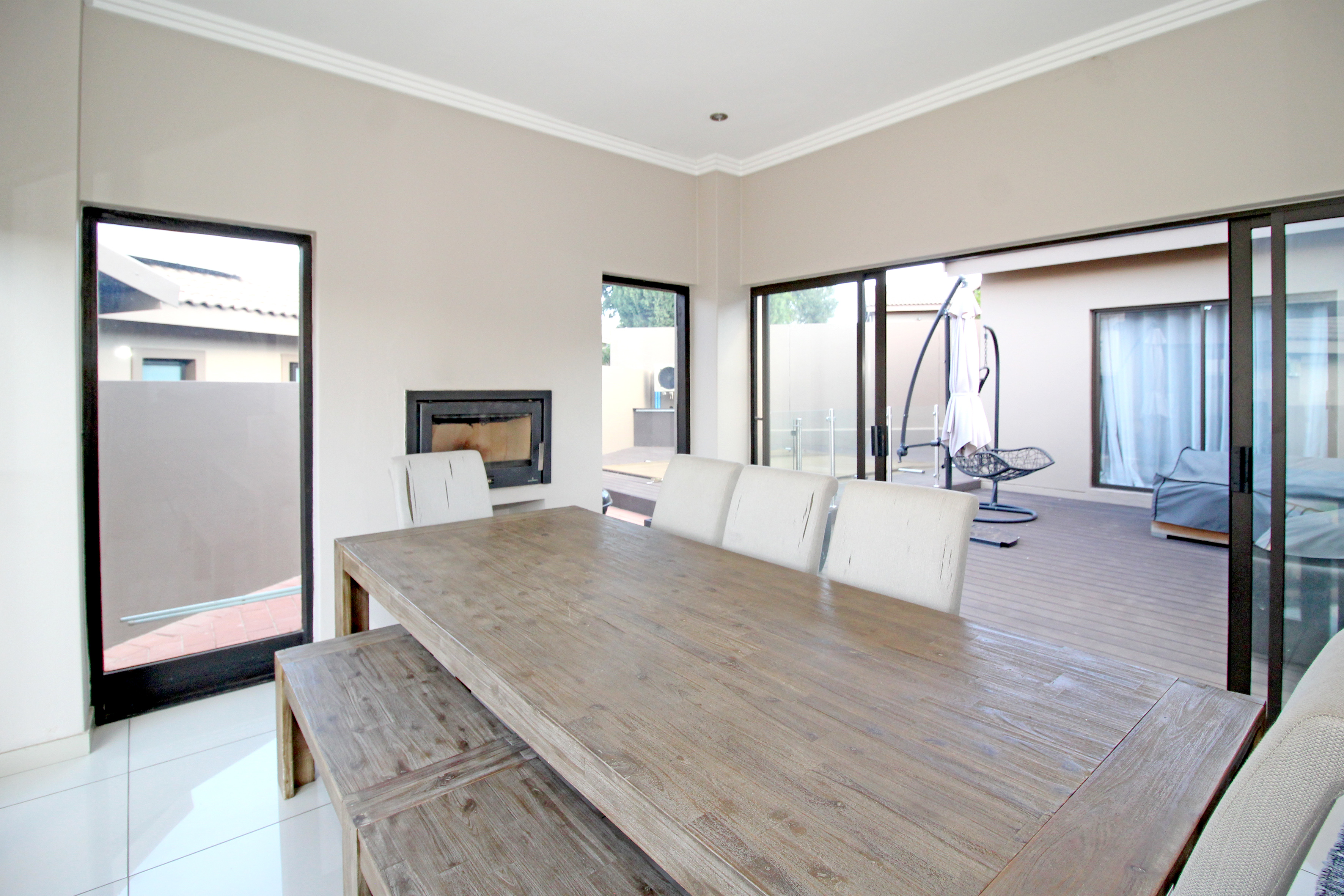 3 Bedroom Property for Sale in Barbeque Downs Gauteng