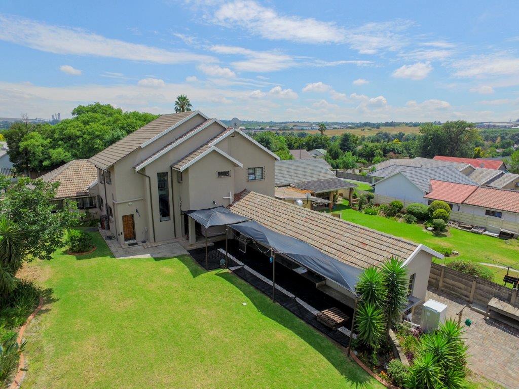 5 Bedroom Property for Sale in Illiondale Gauteng