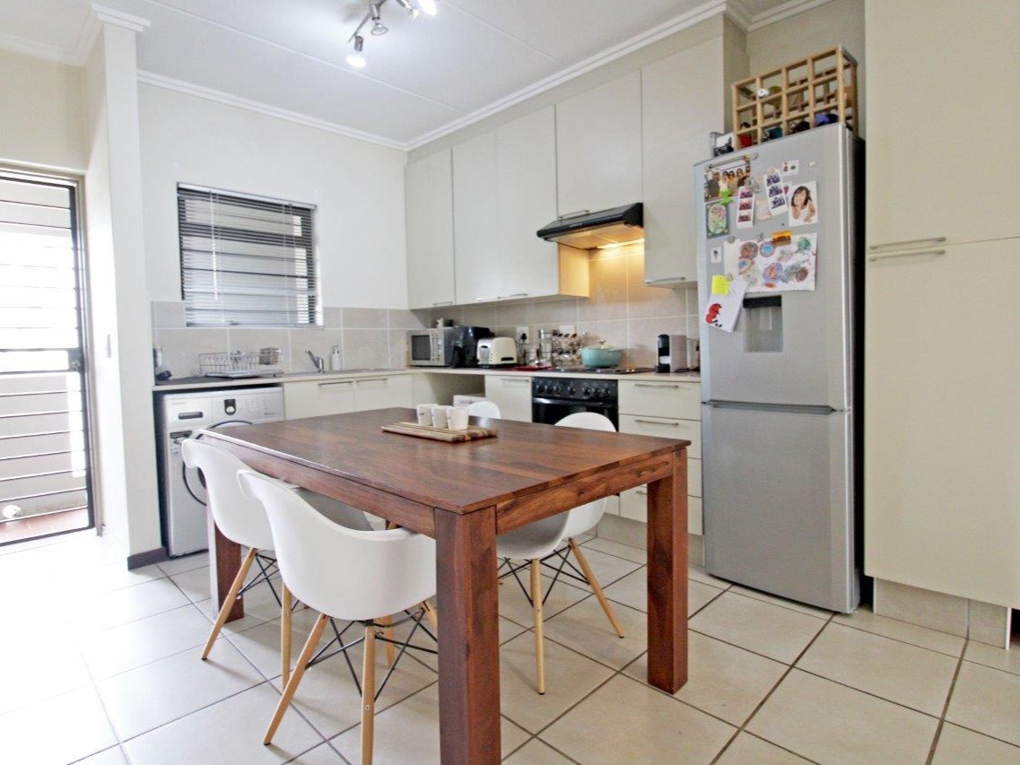 2 Bedroom Property for Sale in Bryanston Gauteng