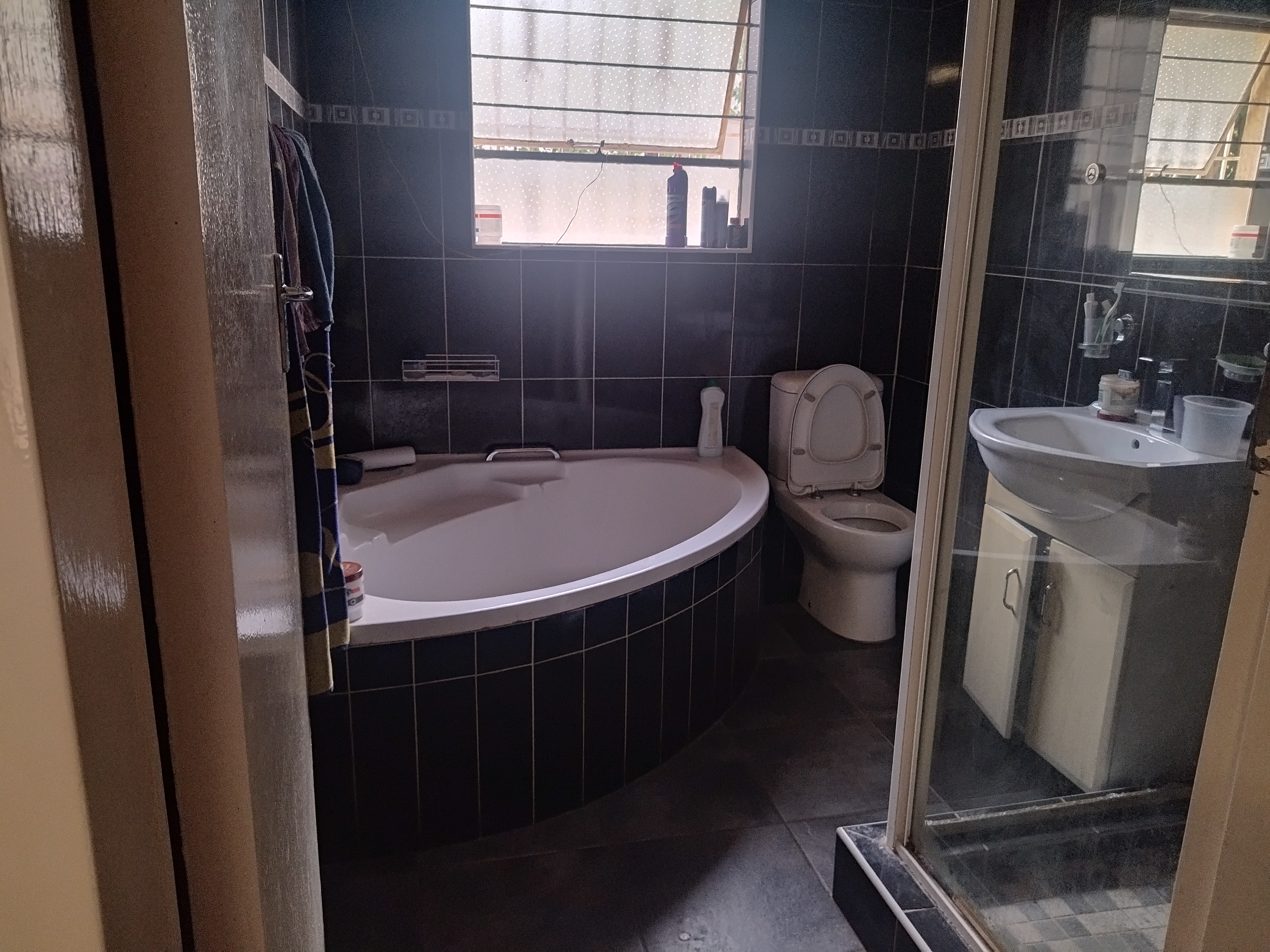 5 Bedroom Property for Sale in Glenanda Gauteng