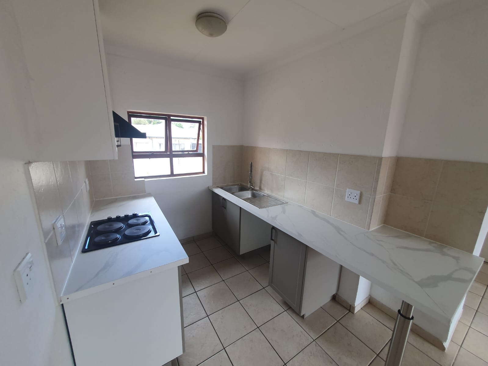 To Let 3 Bedroom Property for Rent in Amorosa Gauteng