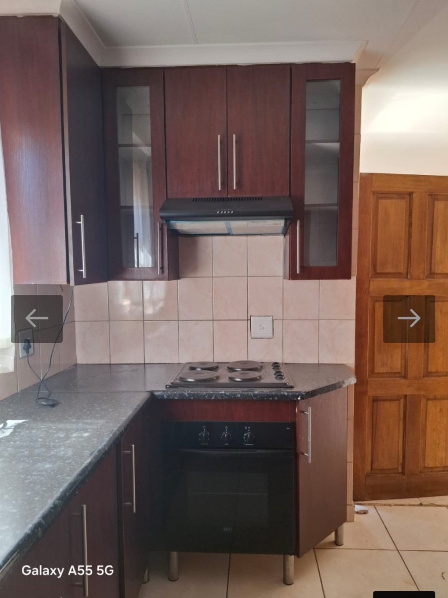 2 Bedroom Property for Sale in Rosslyn Gauteng