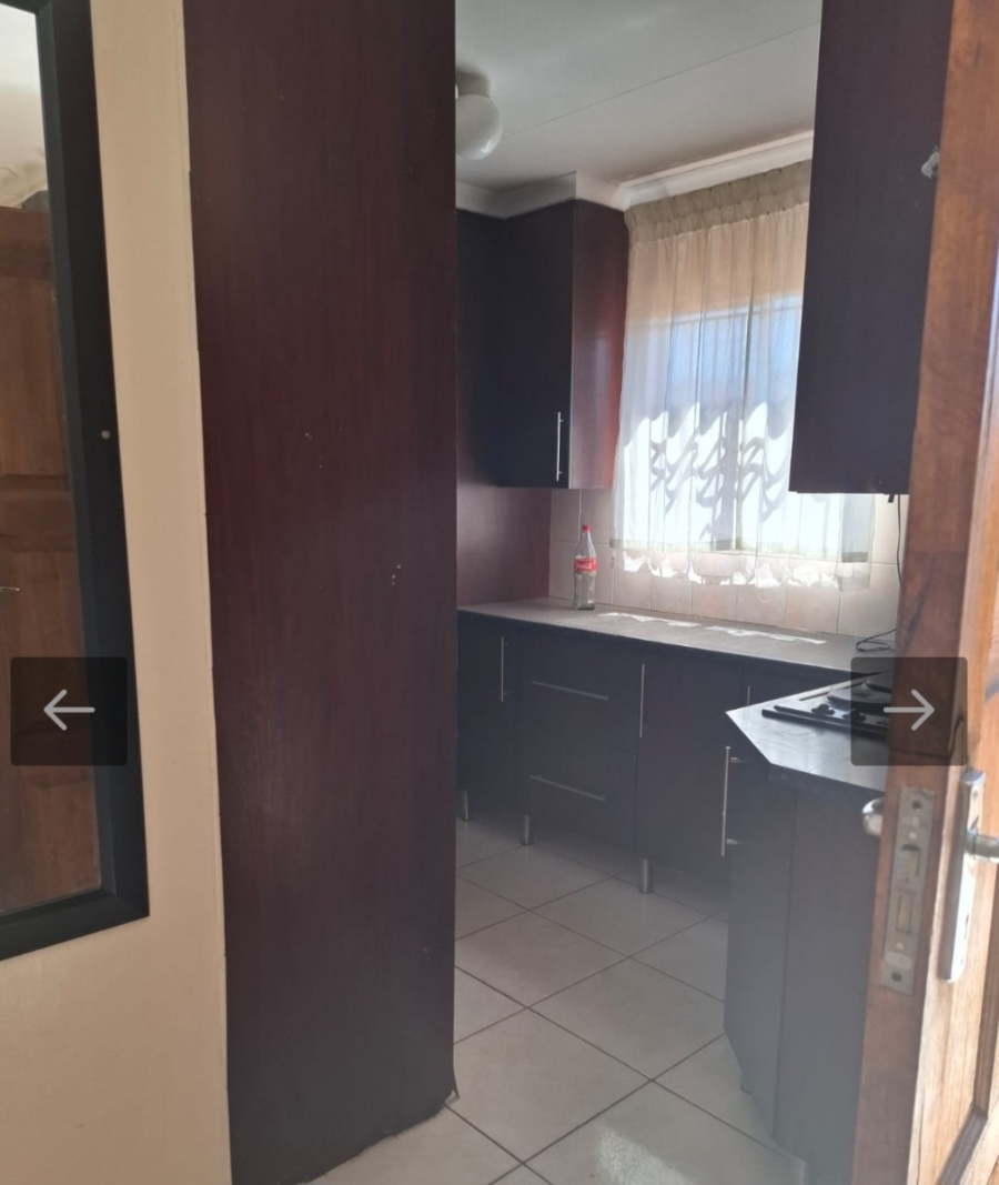 2 Bedroom Property for Sale in Rosslyn Gauteng