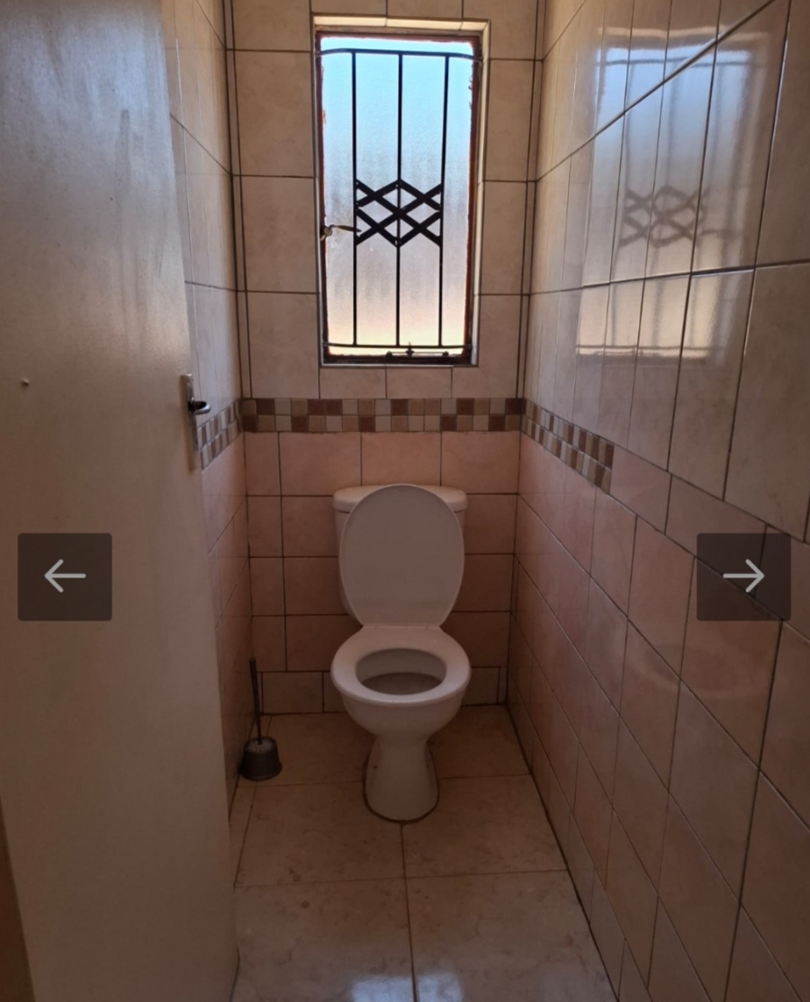 2 Bedroom Property for Sale in Rosslyn Gauteng