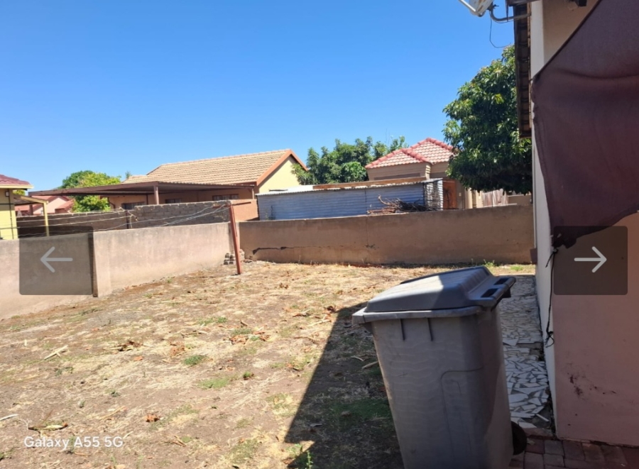 2 Bedroom Property for Sale in Rosslyn Gauteng