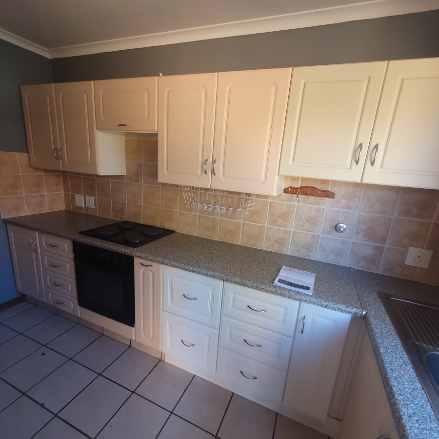 To Let 3 Bedroom Property for Rent in Dorandia Gauteng