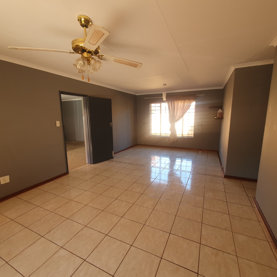 To Let 3 Bedroom Property for Rent in Dorandia Gauteng