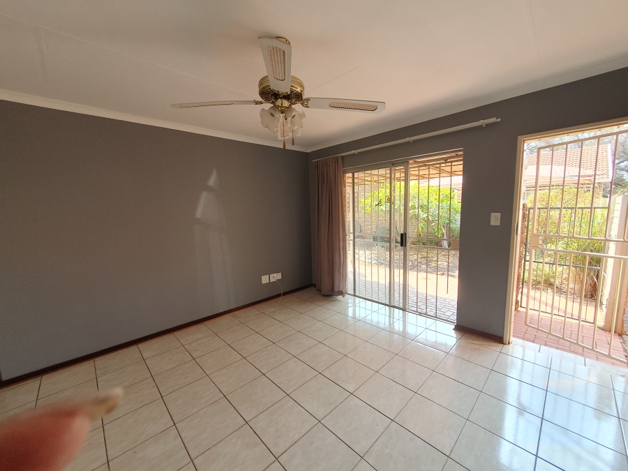 To Let 3 Bedroom Property for Rent in Dorandia Gauteng