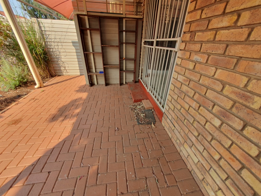 To Let 3 Bedroom Property for Rent in Dorandia Gauteng