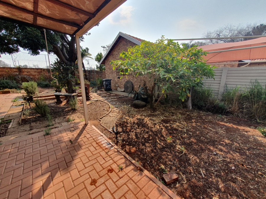 To Let 3 Bedroom Property for Rent in Dorandia Gauteng