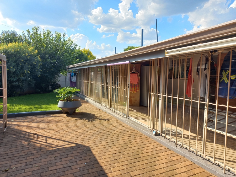 To Let 3 Bedroom Property for Rent in Dal Fouche Gauteng